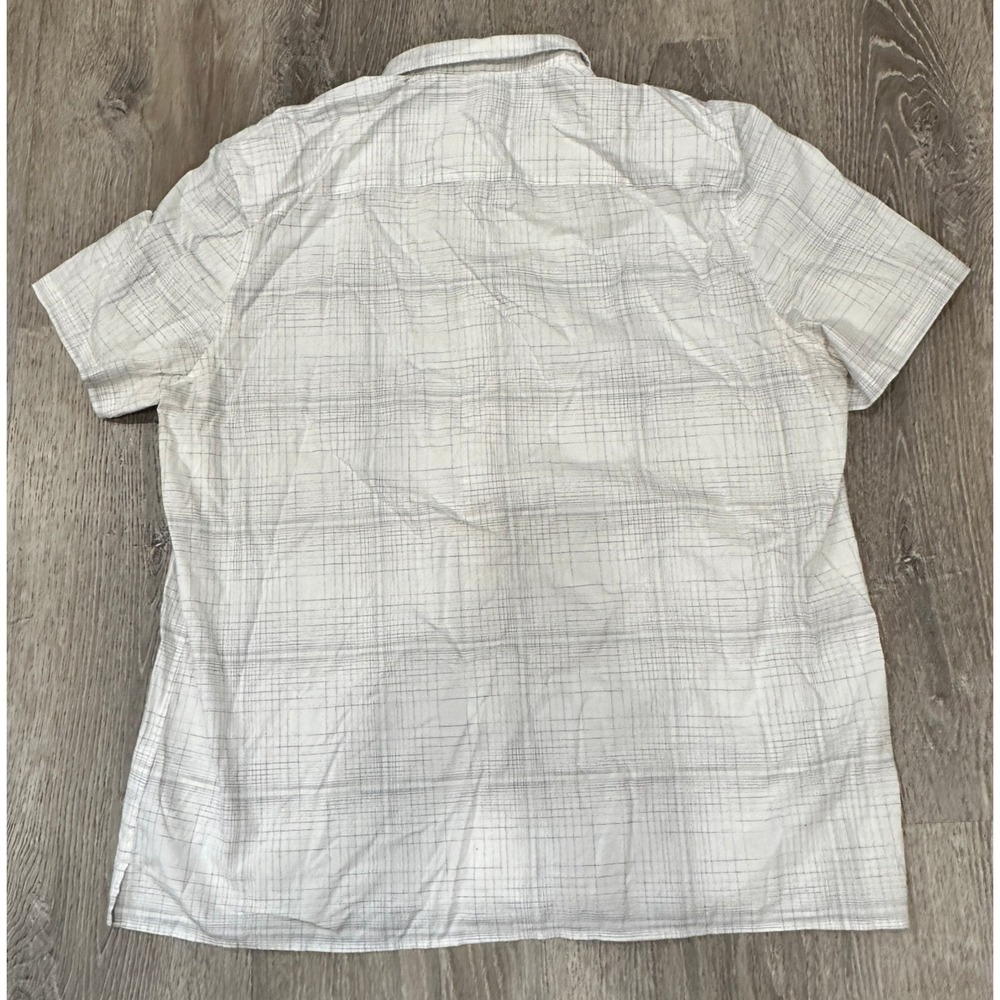 Calvin Klein Shirt Mens Shirt‎ XL White Plaid Casual Short Sleeve Cotton Shirt - Picture 3 of 9